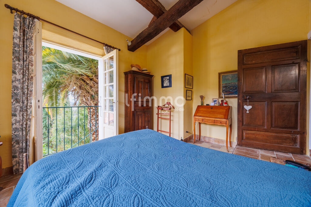 Photo 17 : Cassis - Maison de caractère-  10P - 260M2 - Vue Cap Canaille et