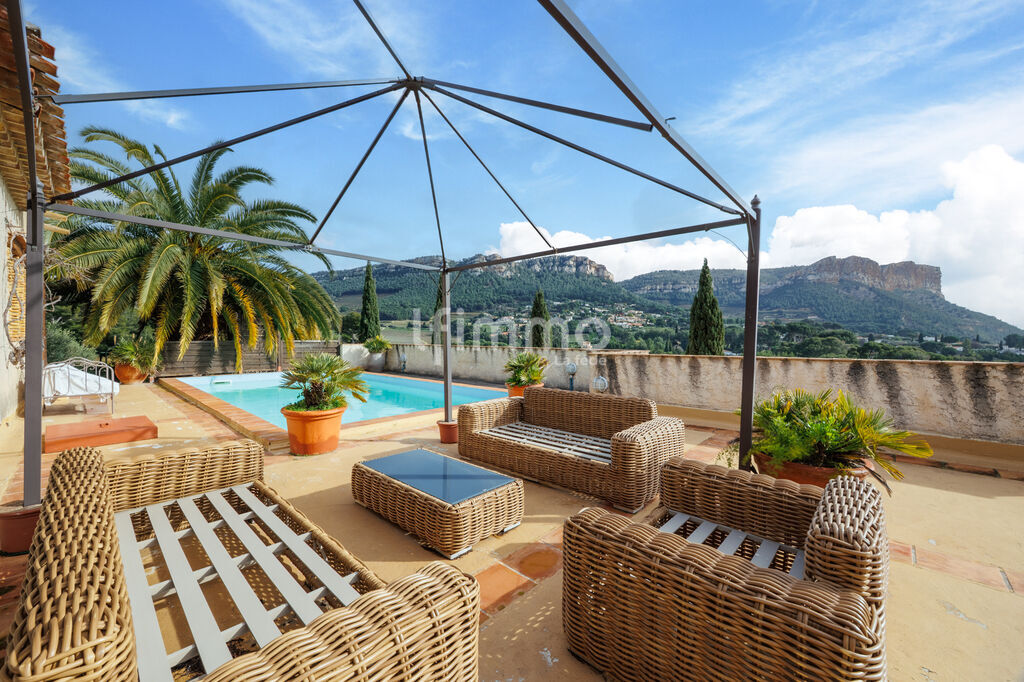 Photo 1 : Cassis - Maison de caractère-  10P - 260M2 - Vue Cap Canaille et