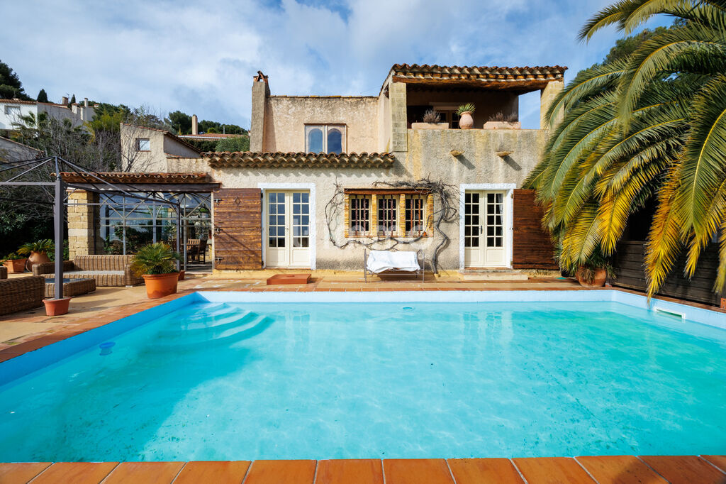 Photo 2 : Cassis - Maison de caractère-  10P - 260M2 - Vue Cap Canaille et