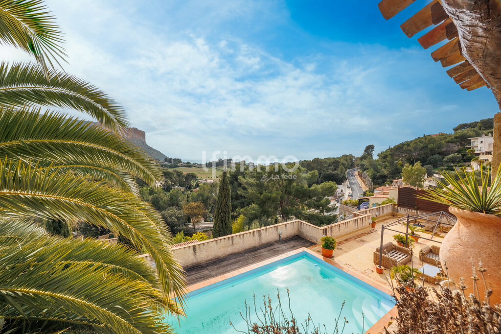 Photo 3 : Cassis - Maison de caractère-  10P - 260M2 - Vue Cap Canaille et