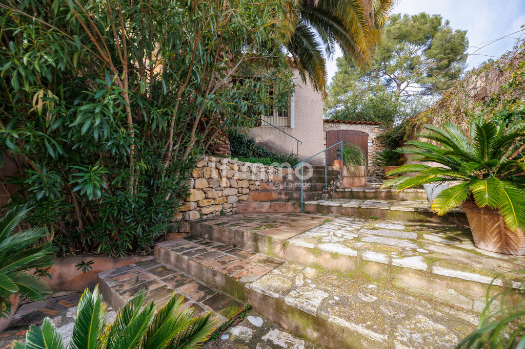 Photo 5 : Cassis - Maison de caractère-  10P - 260M2 - Vue Cap Canaille et