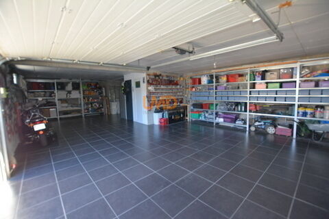 Photo 15 : Propriété- 6 pièces-piscine-garage