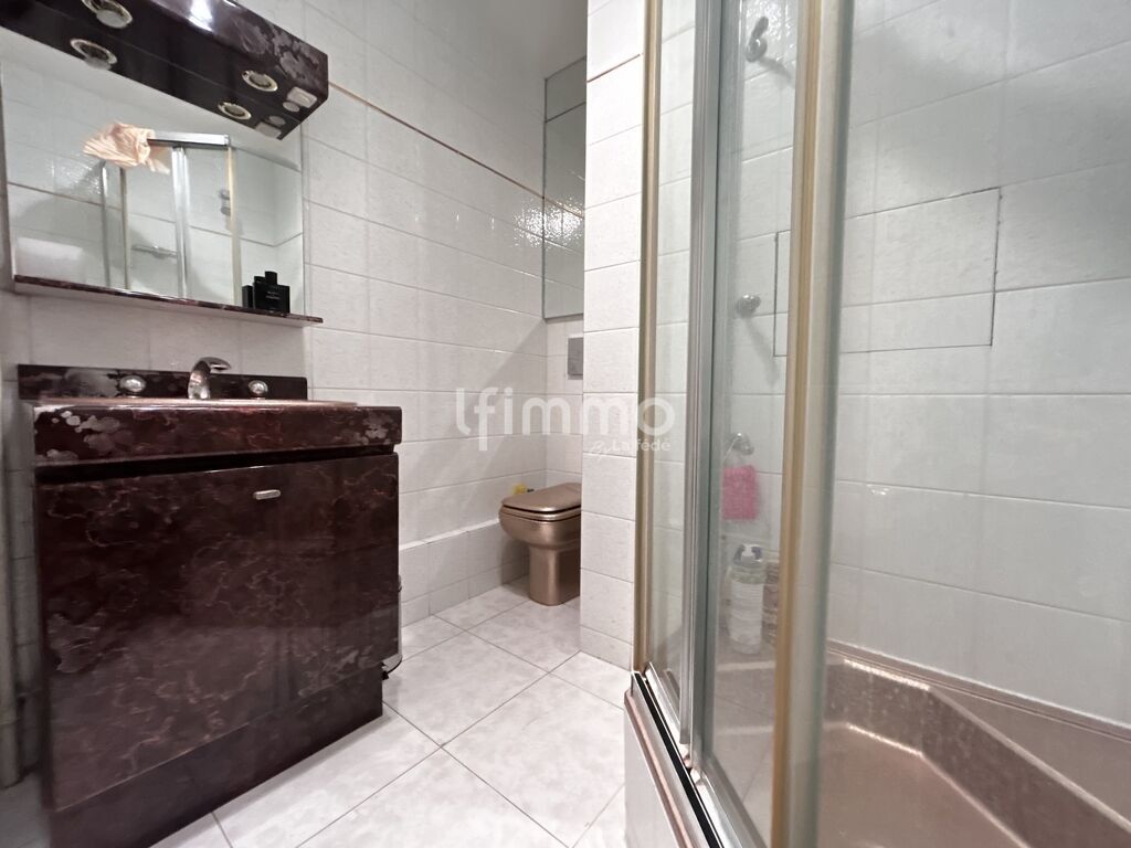 Photo 16 : Appartement 126m2 avec 3 balcons vue sur lac