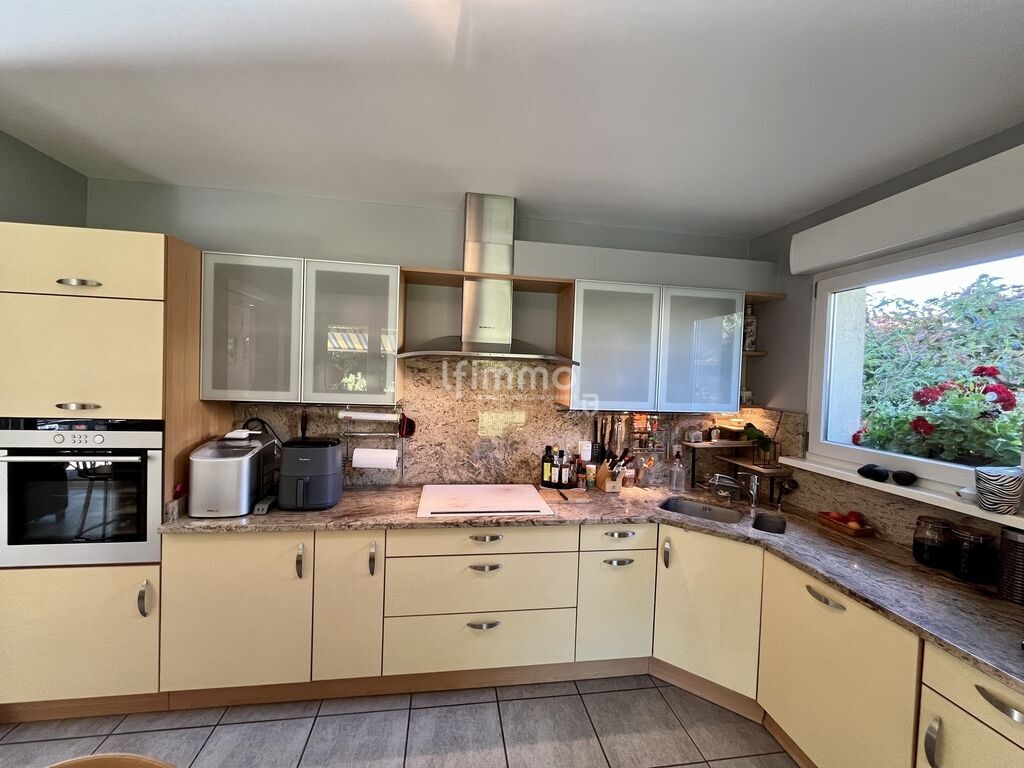 Photo 13 : Maison 231m² 8 Pièces, 6 chambres en 2 appartements sur 8,68 are