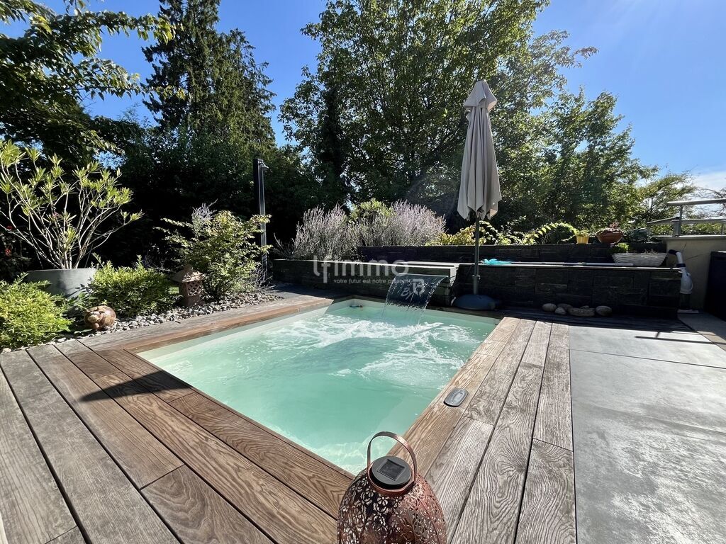 Photo 5 : Maison 231m² 8 Pièces, 6 chambres en 2 appartements sur 8,68 are