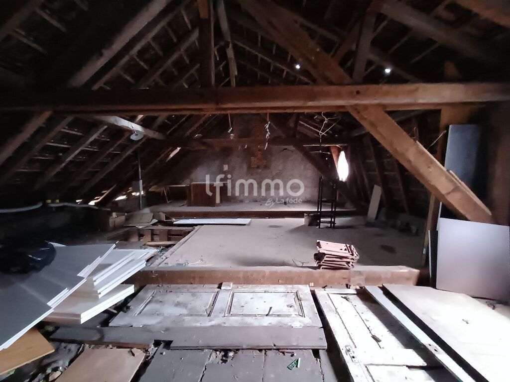 Photo 11 : Immeuble comprenant deux logements