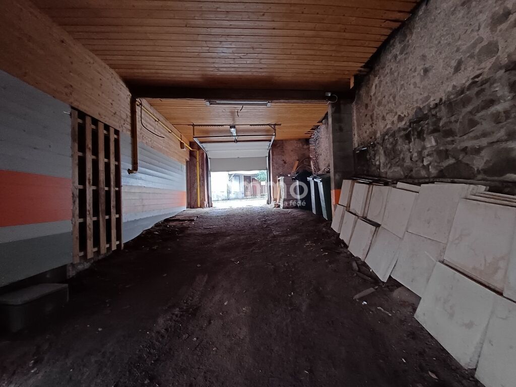 Photo 21 : Immeuble comprenant deux logements