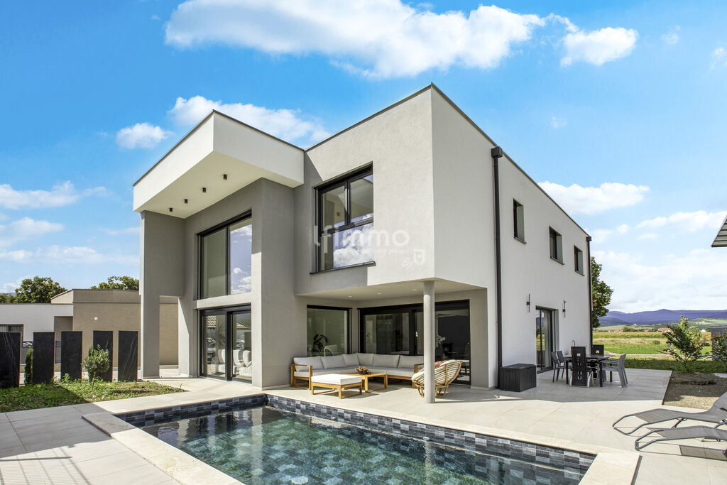 Photo 1 : Maison contemporaine  Issenheim