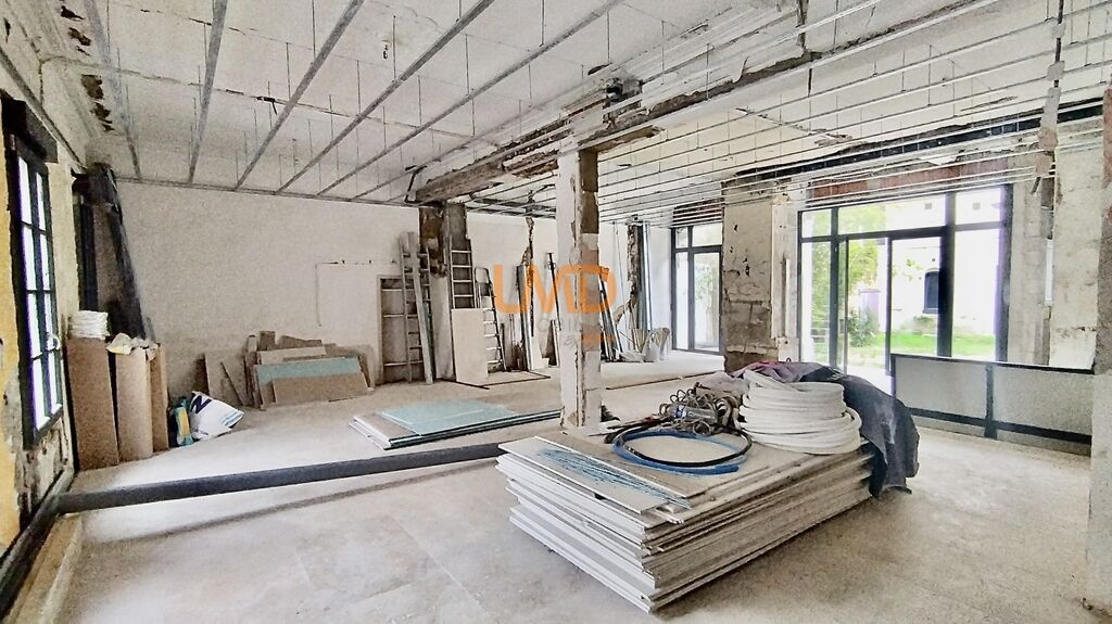 Photo 4 : Grand appartement avec studios, jardin et piscine, centre-ville