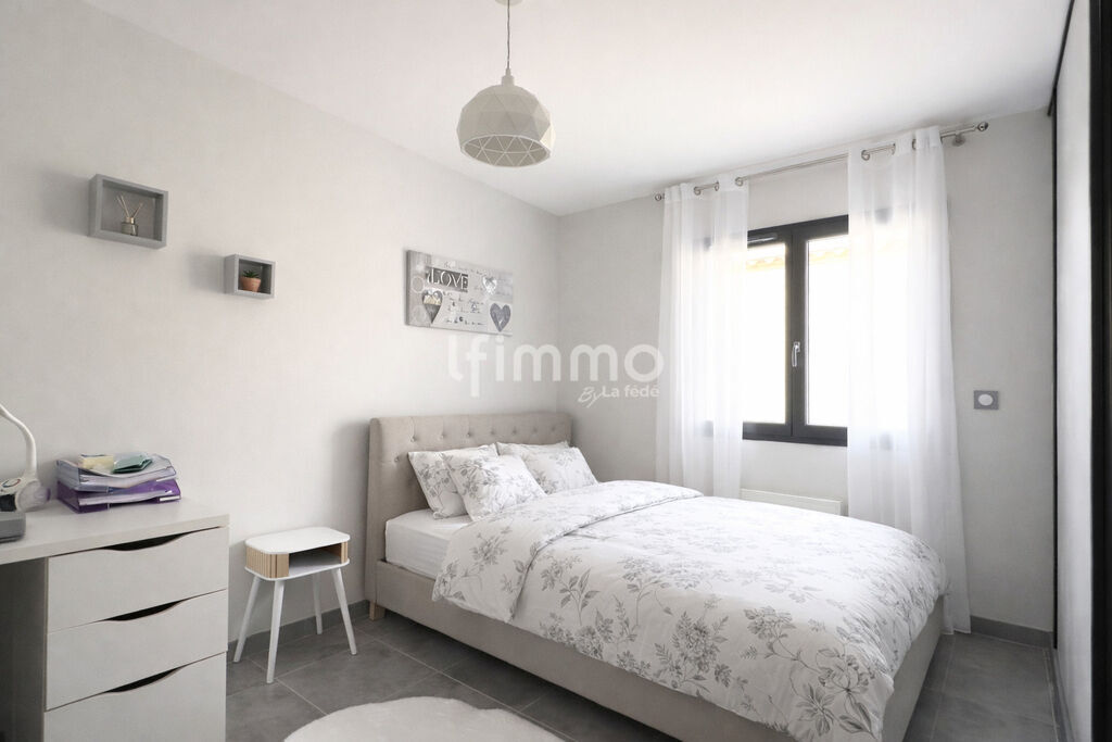 Photo 5 : Maison T4 -108 m² Moussan, jardin, pergola bioclimatique, clim