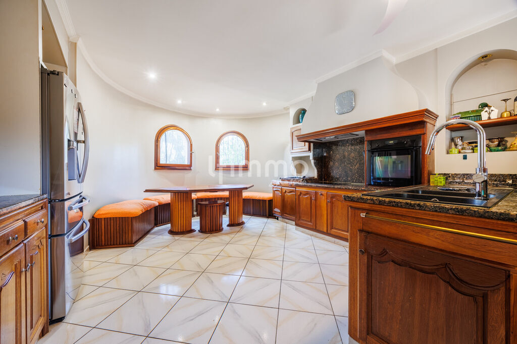 Photo 7 : Les Médecins - Maison Familiale -  6/7P - 240M2 + Dépendance