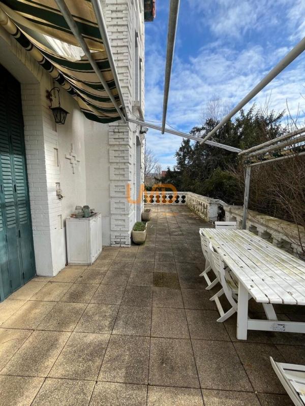 Photo 13 : Aveyron grande maison familliale sur terrain clôt