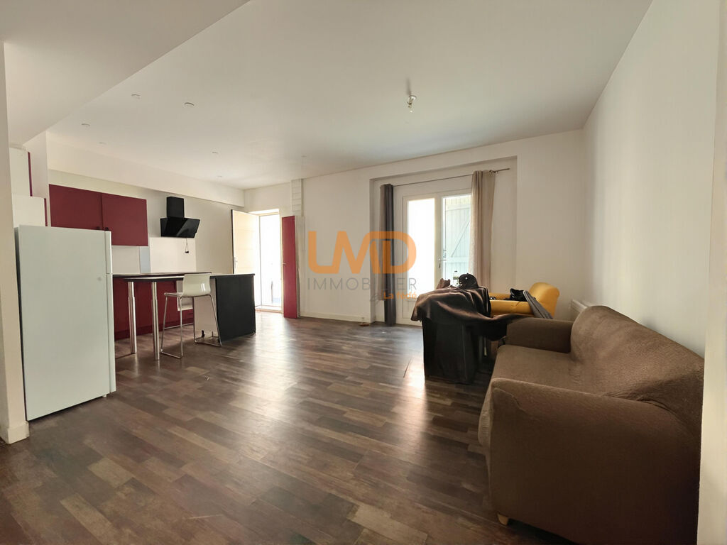 Photo 1 : T3 renove centre Vidauban 69 m2 clim DPE B pret a vivre