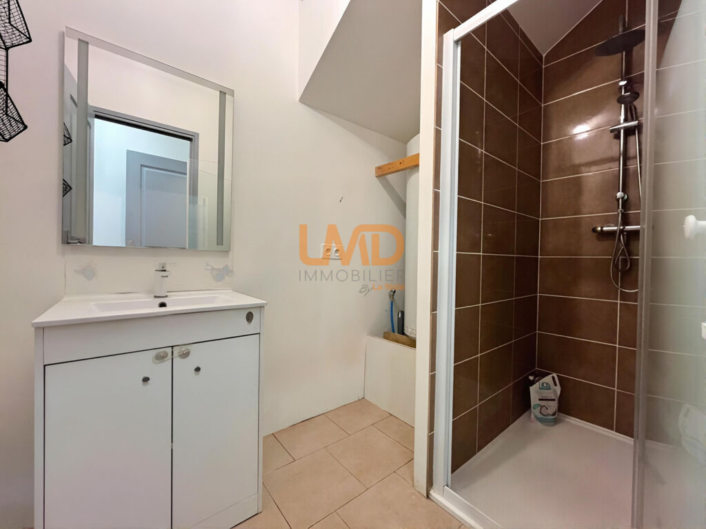 Photo 7 : T3 renove centre Vidauban 69 m2 clim DPE B pret a vivre