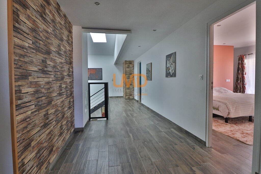 Photo 12 : maison de caractère 160m2 avec garage et jardin