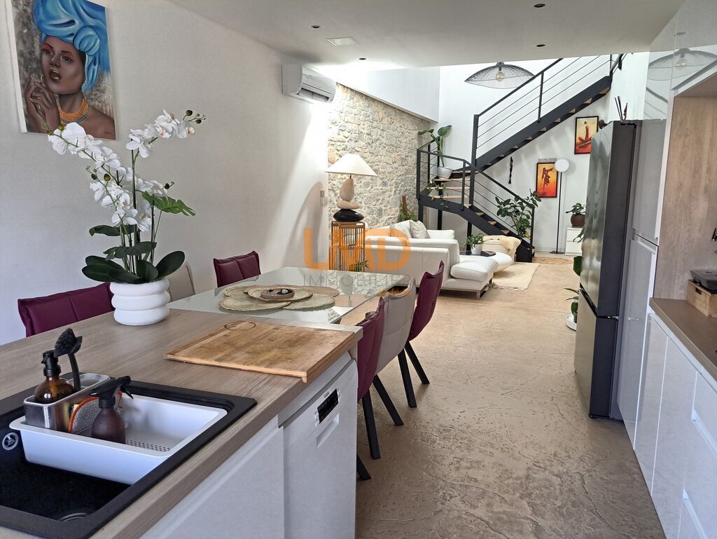 Photo 6 : maison de caractère 160m2 avec garage et jardin