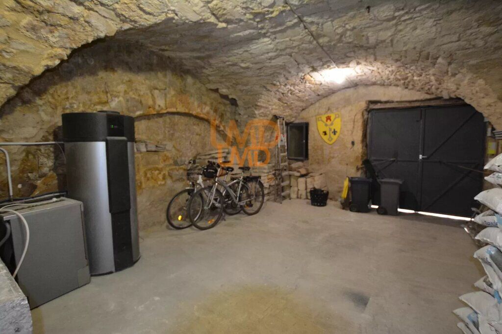 Photo 17 : Demeure de charme au coeur de Sommières, Garage, jardinet, terra