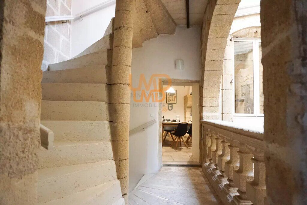 Photo 26 : Demeure de charme au coeur de Sommières, Garage, jardinet, terra