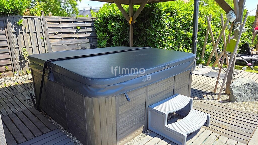 Photo 15 : Maison d’architecte, 6 pièces, double garage, piscine, Spa