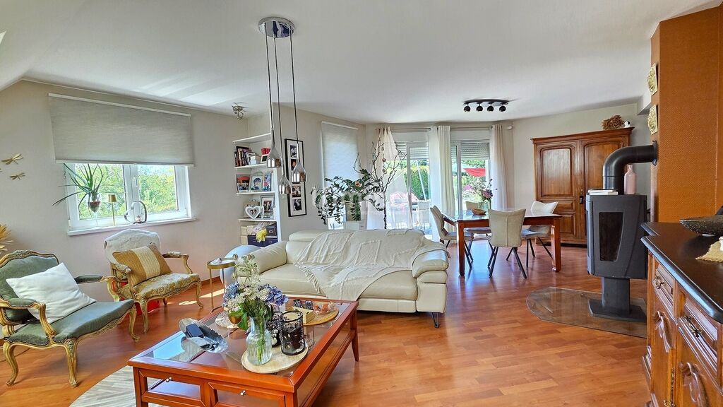 Photo 7 : Maison d’architecte, 6 pièces, double garage, piscine, Spa