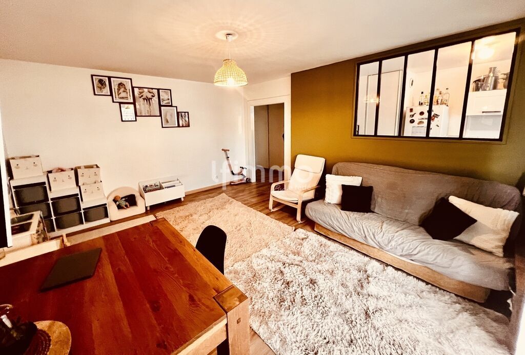 Photo 6 : 91100 Corbeil Essonne, F3 66m2 avec place de parking intérieur