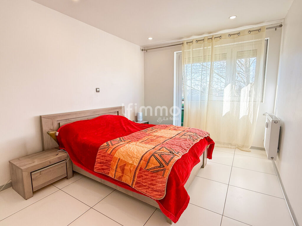 Photo 6 : Bel Appartement T3/T4 72m² - Rénové, Isolé avec Cave