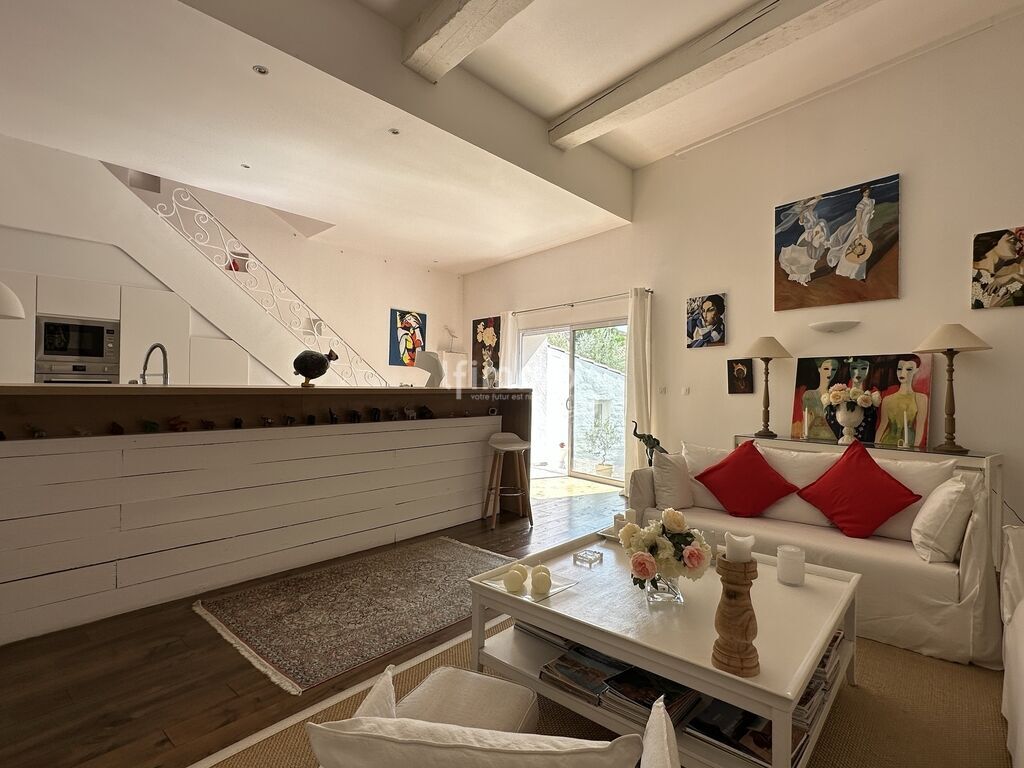 Photo 2 : Maison familiale rénovée avec extérieur – Salles-d’Aude