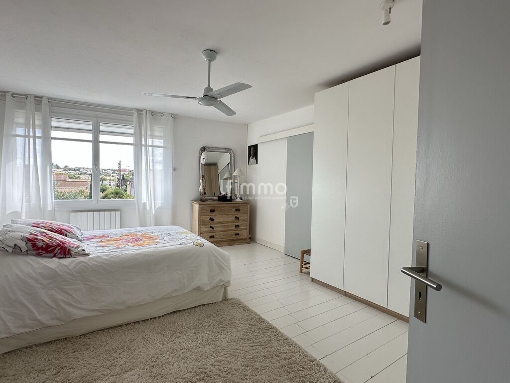 Photo 5 : Maison familiale rénovée avec extérieur – Salles-d’Aude