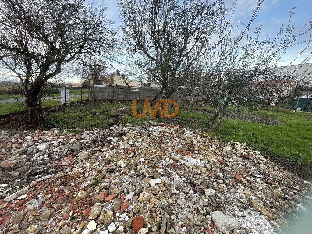 Photo 5 : Terrain à bâtir avec projet de maison possible – Rochefort