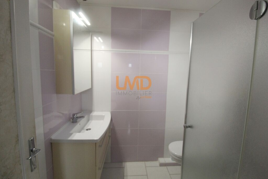 Photo 11 : Villa 3 faces de type 5 sur une parcelle arborée