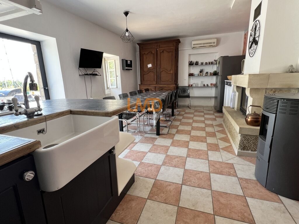 Photo 7 : Typique Mas en pierre avec piscine et dépendances