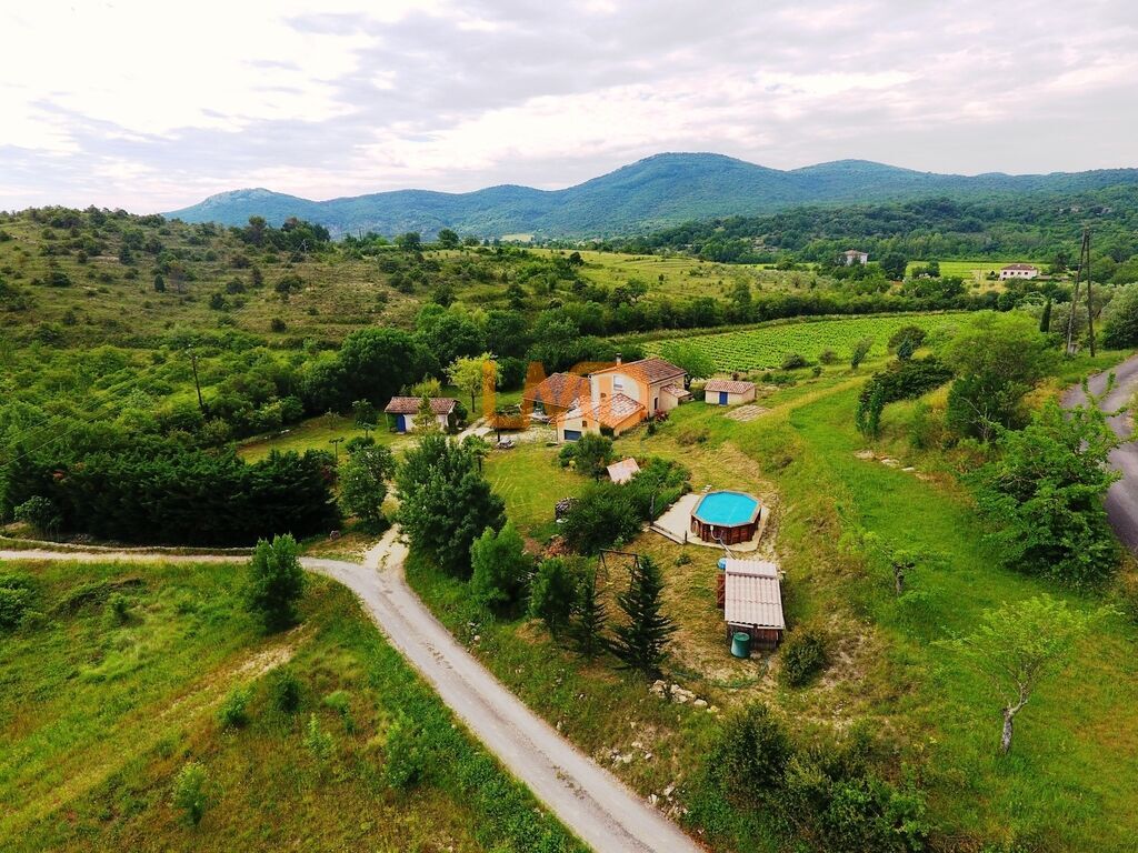 Photo 1 : Maison familiale de 136m² avec jardin arboré de 5470 m²