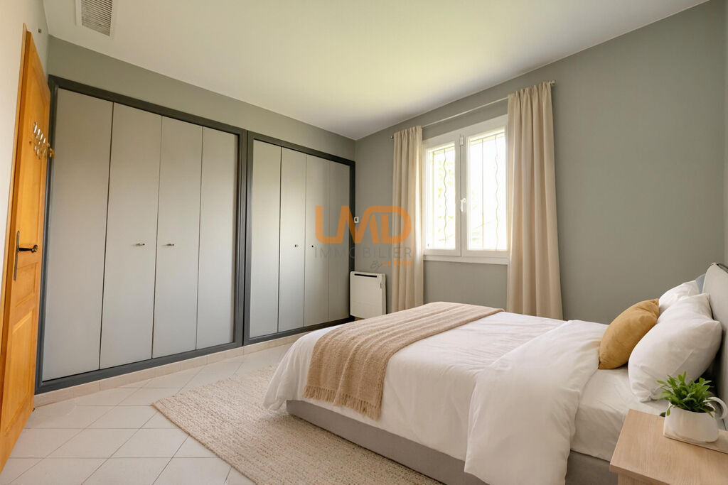 Photo 12 : Villa plain pied piscine oliveraie calme Figanieres