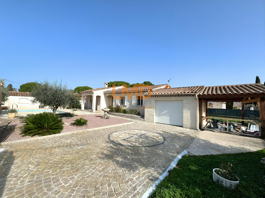 Photo 1 : Villa plain pied piscine oliveraie calme Figanieres