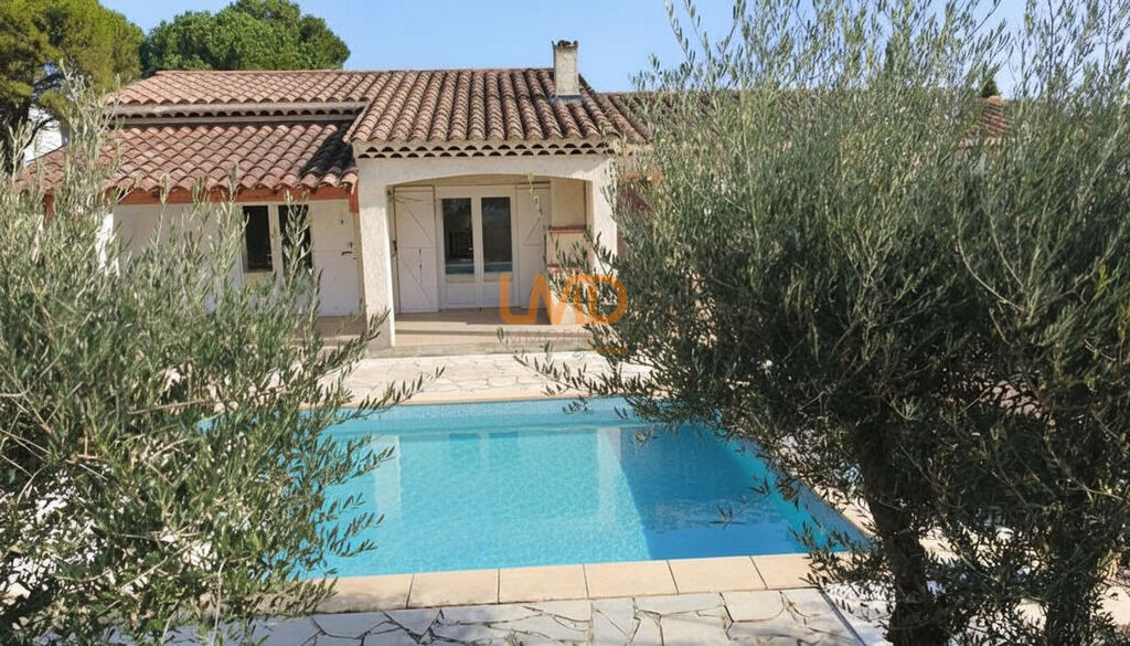 Photo 2 : Villa plain pied piscine oliveraie calme Figanieres