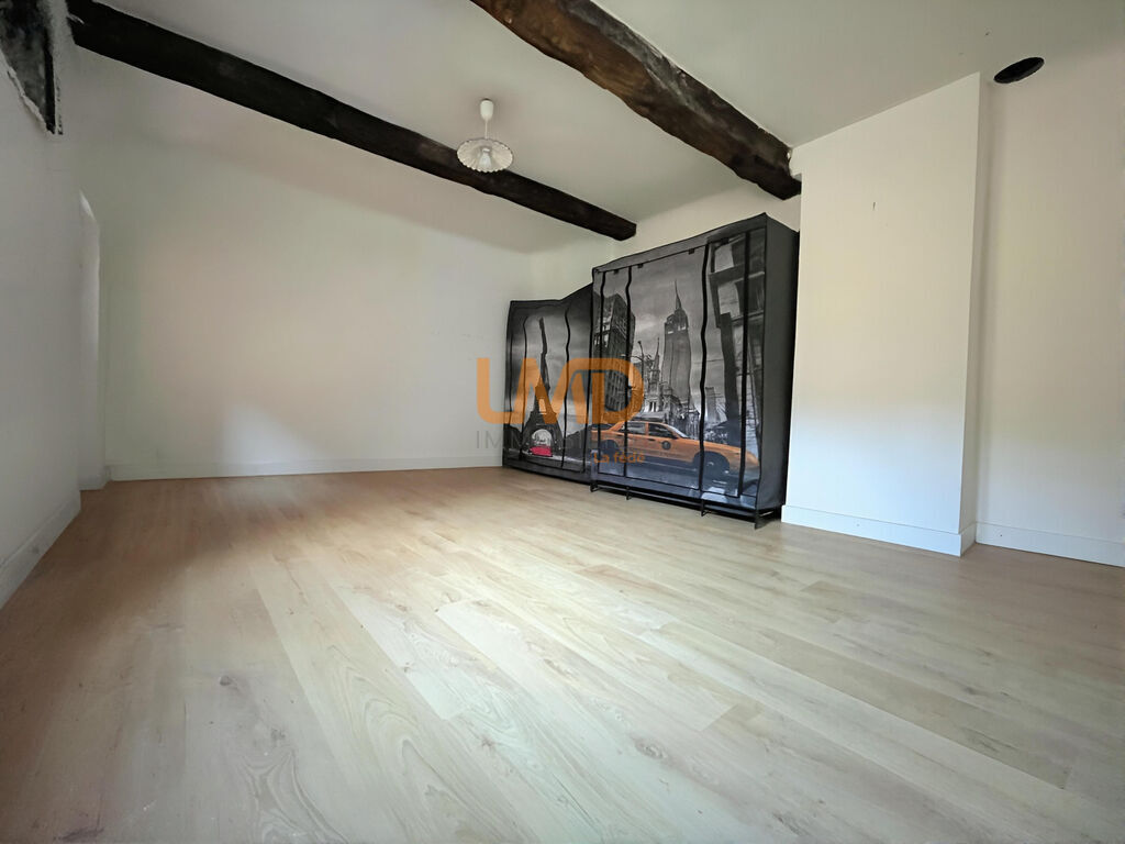 Photo 7 : Maison de village en pierre potentiel Chateaudouble calme