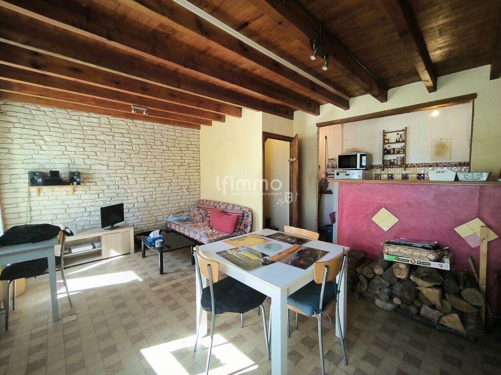 Photo 1 : Castans - Maison de 50 m² R+1