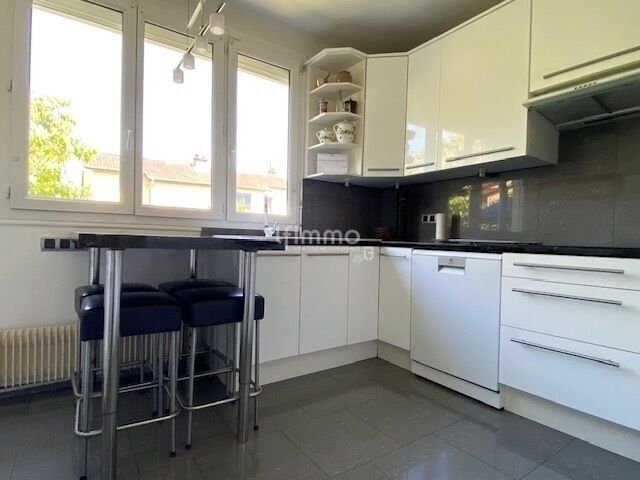 Photo 12 : Maison familiale avec jardin et terrasse