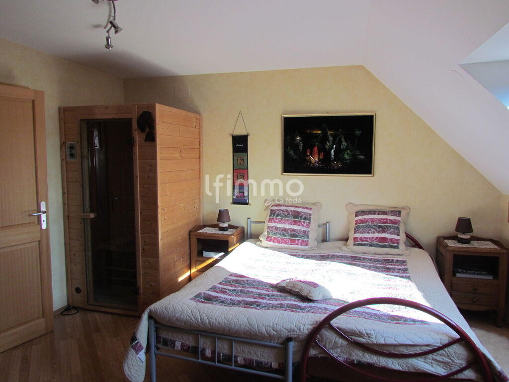 Photo 17 : Maison 7 pièces sur 8,27 ares