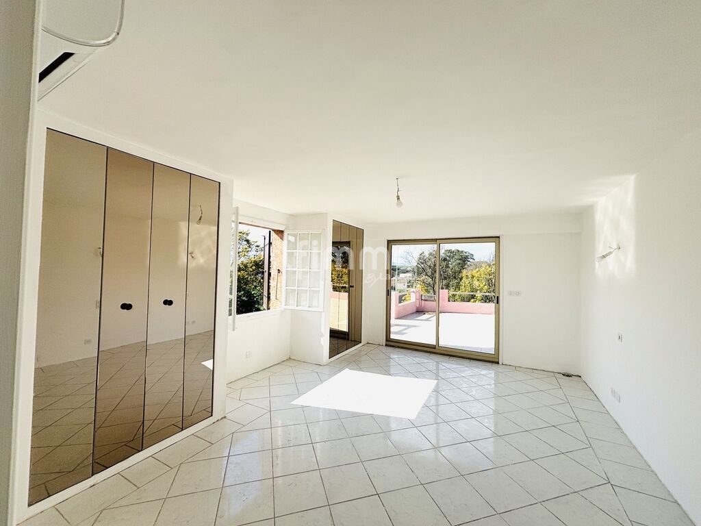 Photo 11 : Valescure – Villa 213 m² – 5 chambres – Terrain 1300 m²