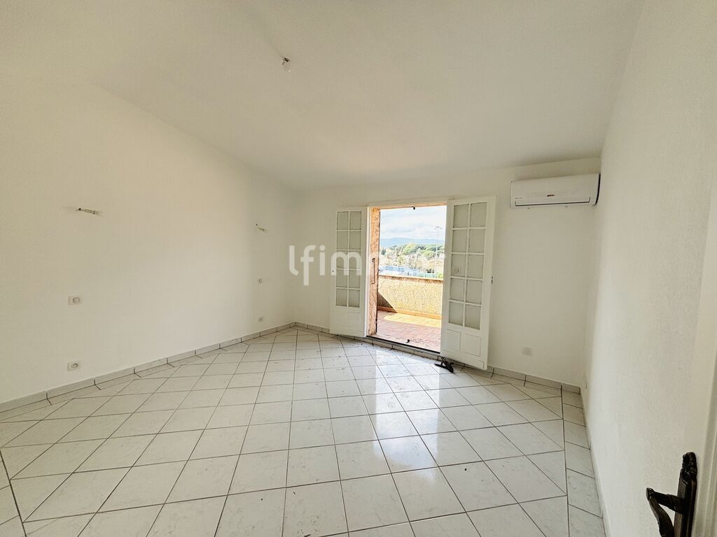 Photo 15 : Valescure – Villa 213 m² – 5 chambres – Terrain 1300 m²