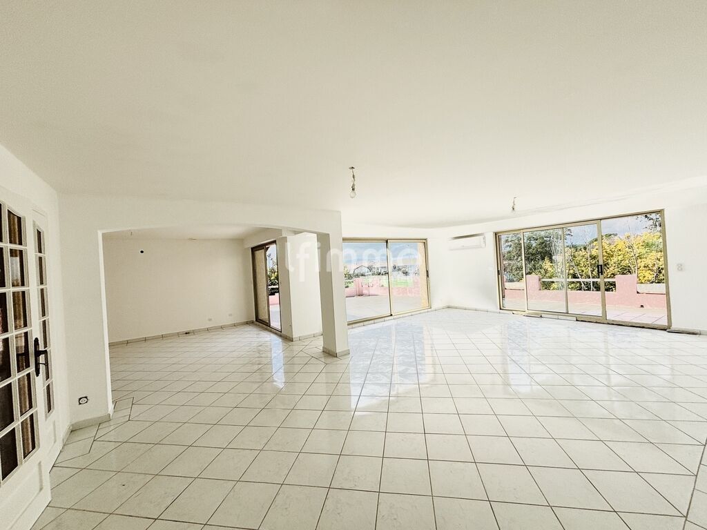 Photo 3 : Valescure – Villa 213 m² – 5 chambres – Terrain 1300 m²