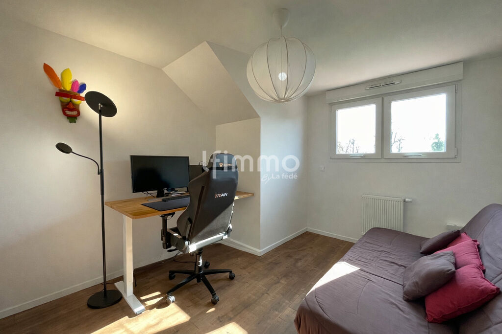 Photo 8 : Lumineux duplex de 2021 avec garage