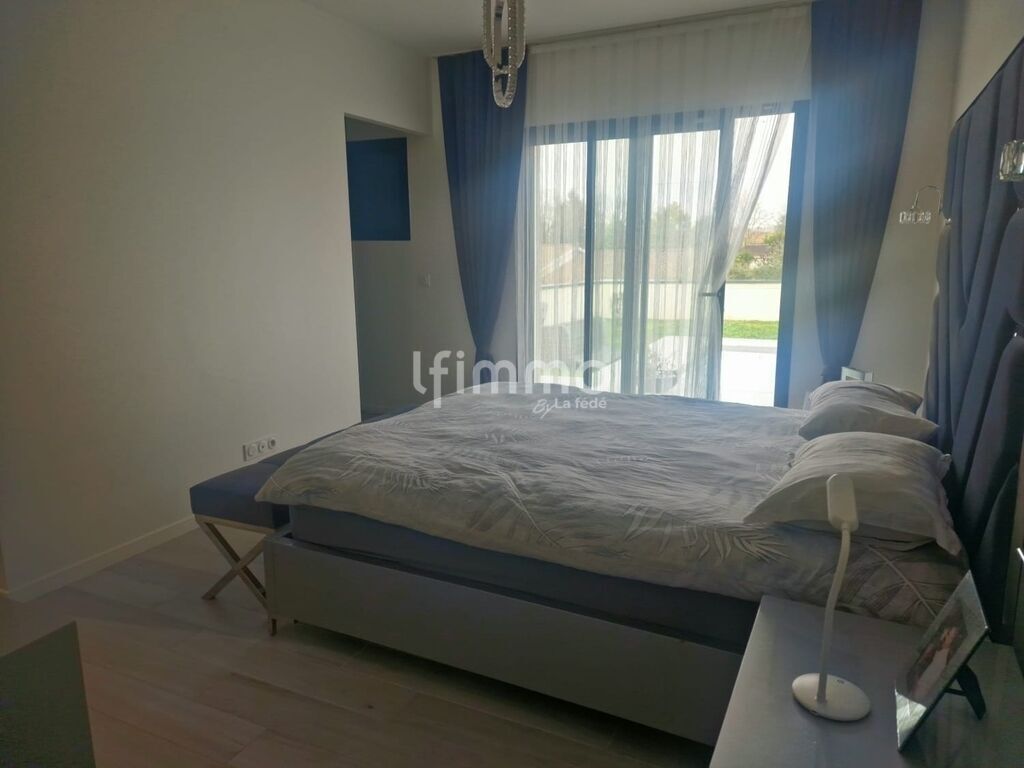 Photo 10 : Villa contemporaine 4pièces de 145 m² – 33750 Croignon