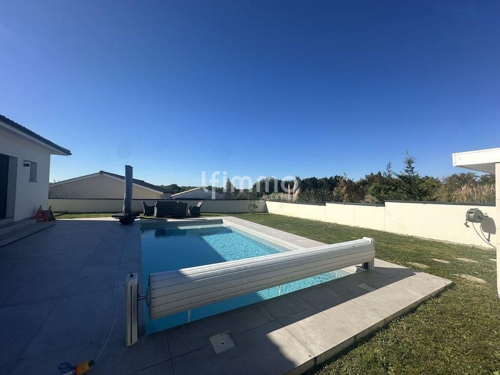 Photo 14 : Villa contemporaine 4pièces de 145 m² – 33750 Croignon