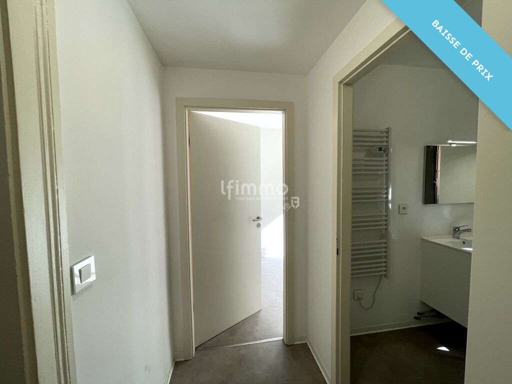 Photo 18 : Immeuble rénové 7 appartements