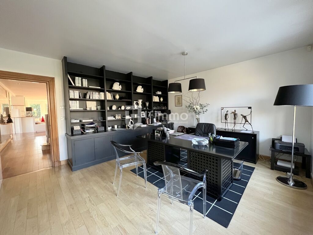 Photo 15 : Exclusivité - Lamorlaye Golf Luzarches - Propriété de 540m² habi