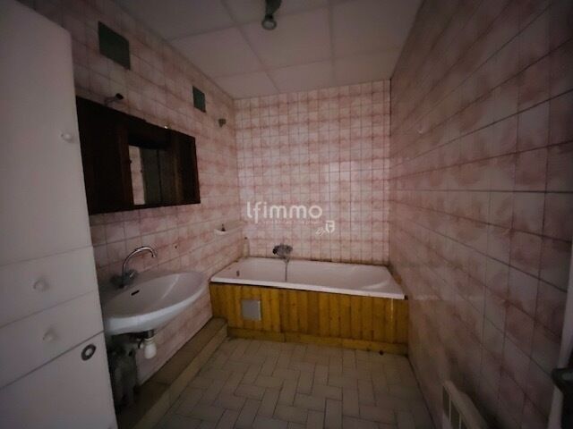 Photo 13 : Immeuble de rapport à rénover