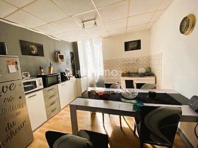 Photo 3 : Immeuble de rapport à rénover