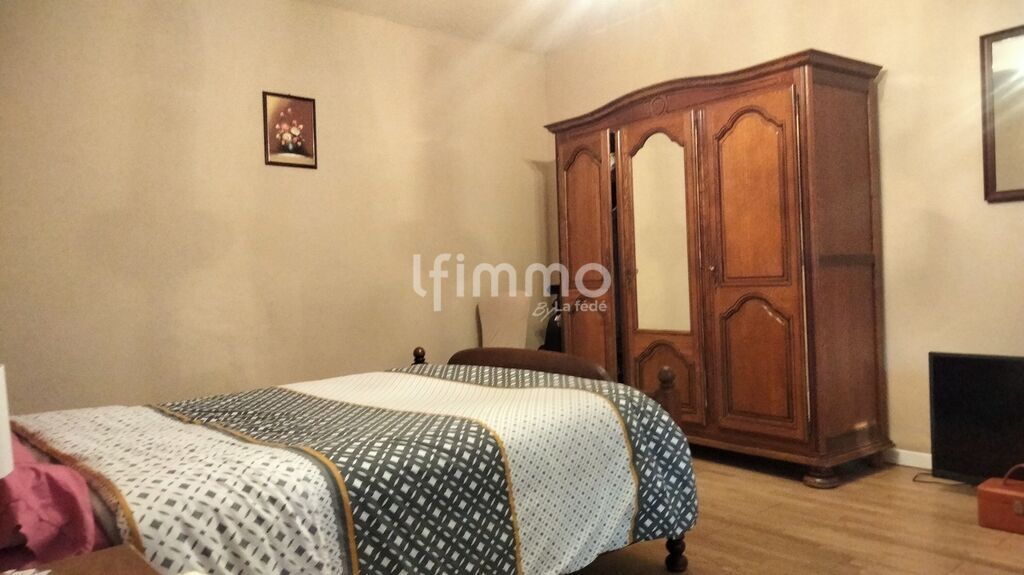 Photo 6 : Maison rénovée, grange et terrain